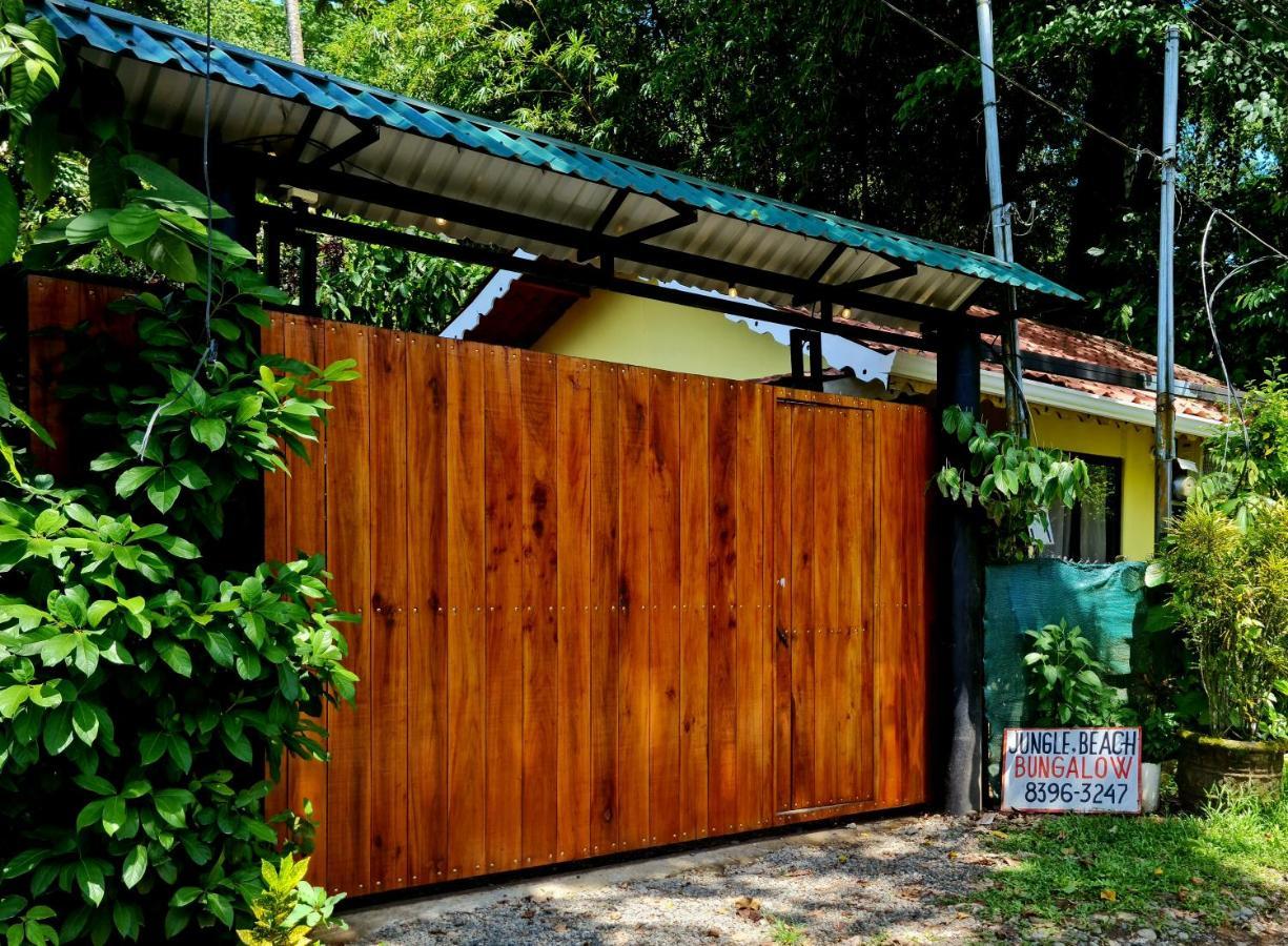 Jungle Beach Bungalow With Ac & Fiber Optic Puerto Viejo de Talamanca Exterior photo